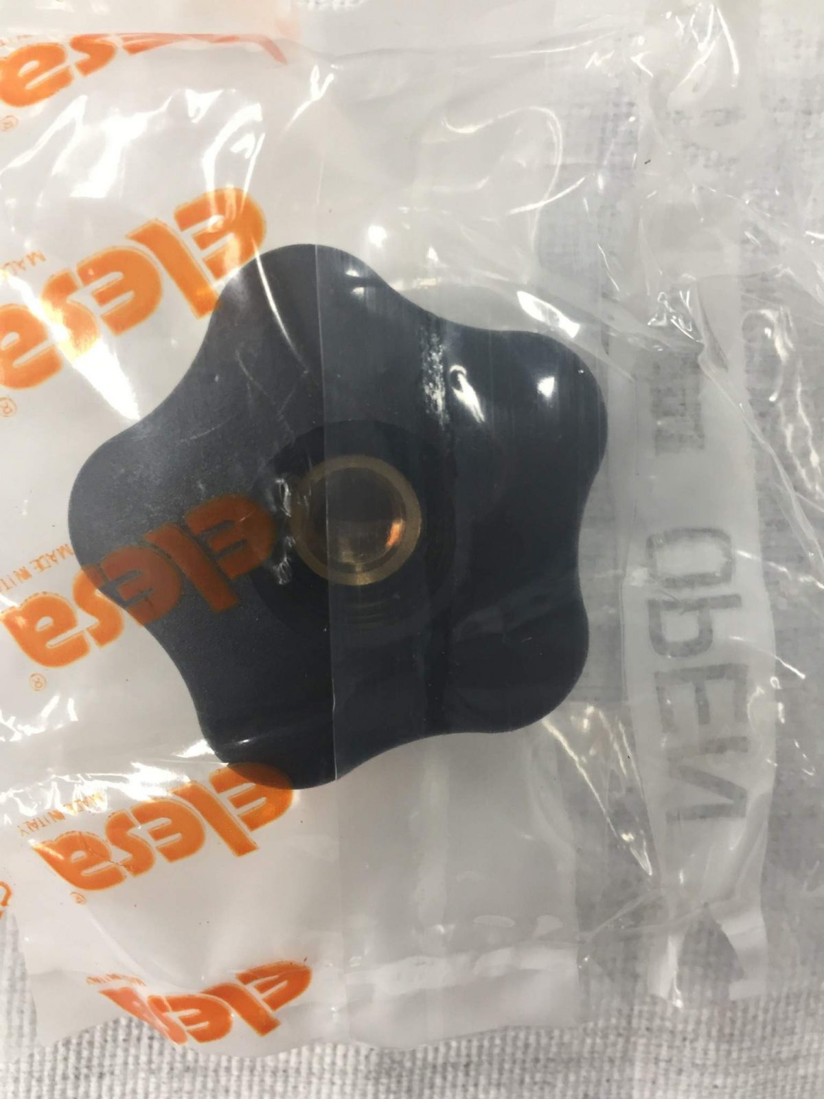 Hammerhead Skirt Knob - RV005100
